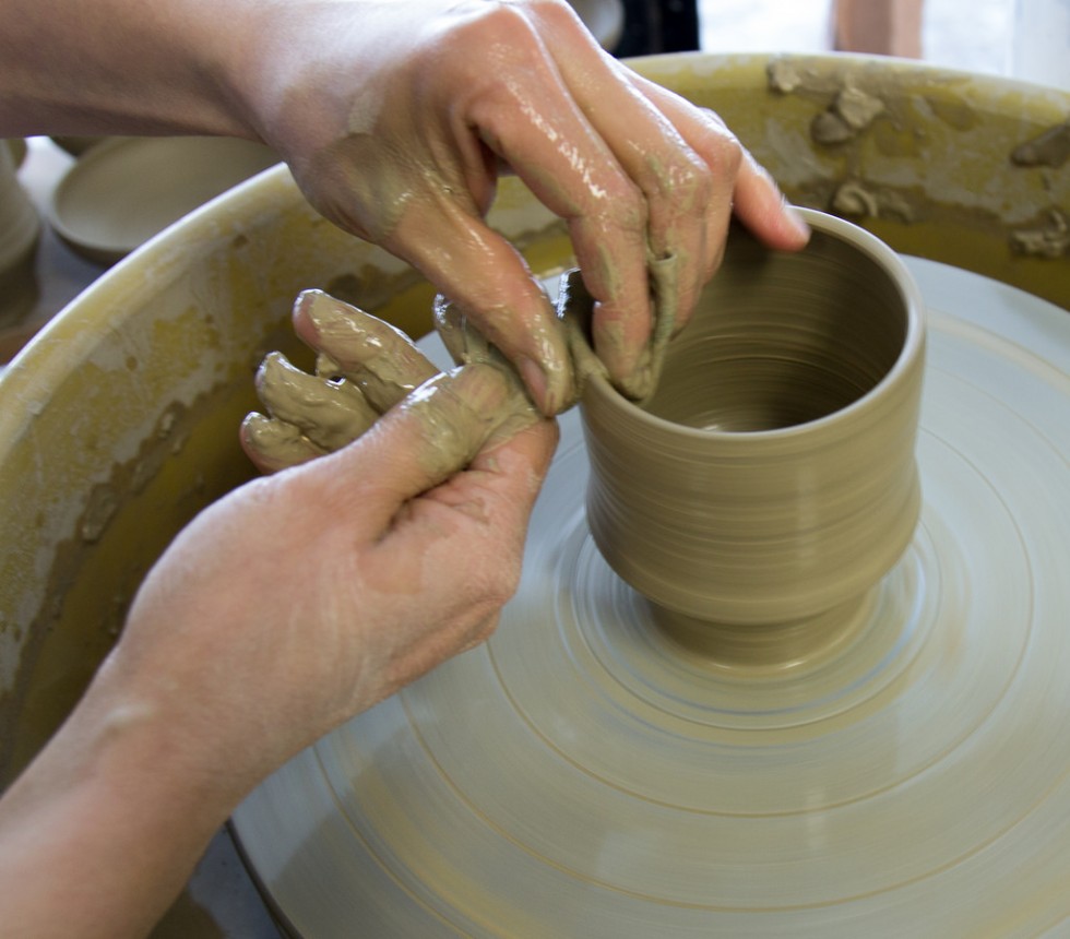 pottery wheel throwing technique