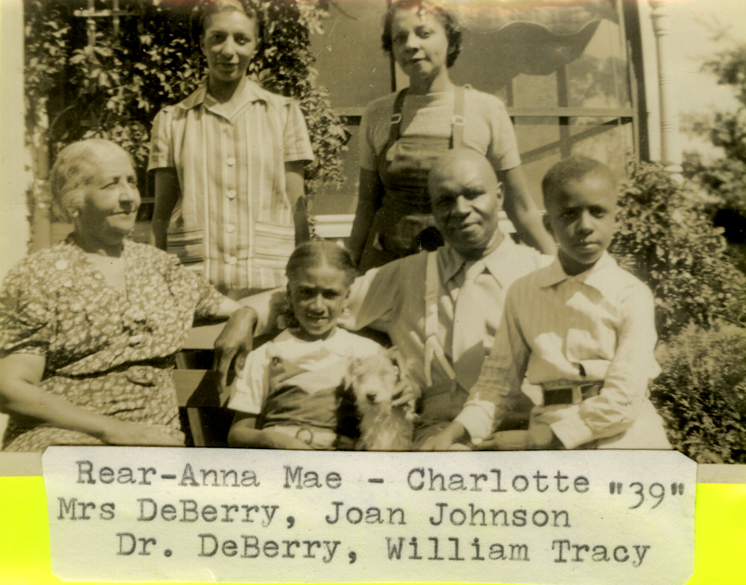 Late 1930s photo of African American family