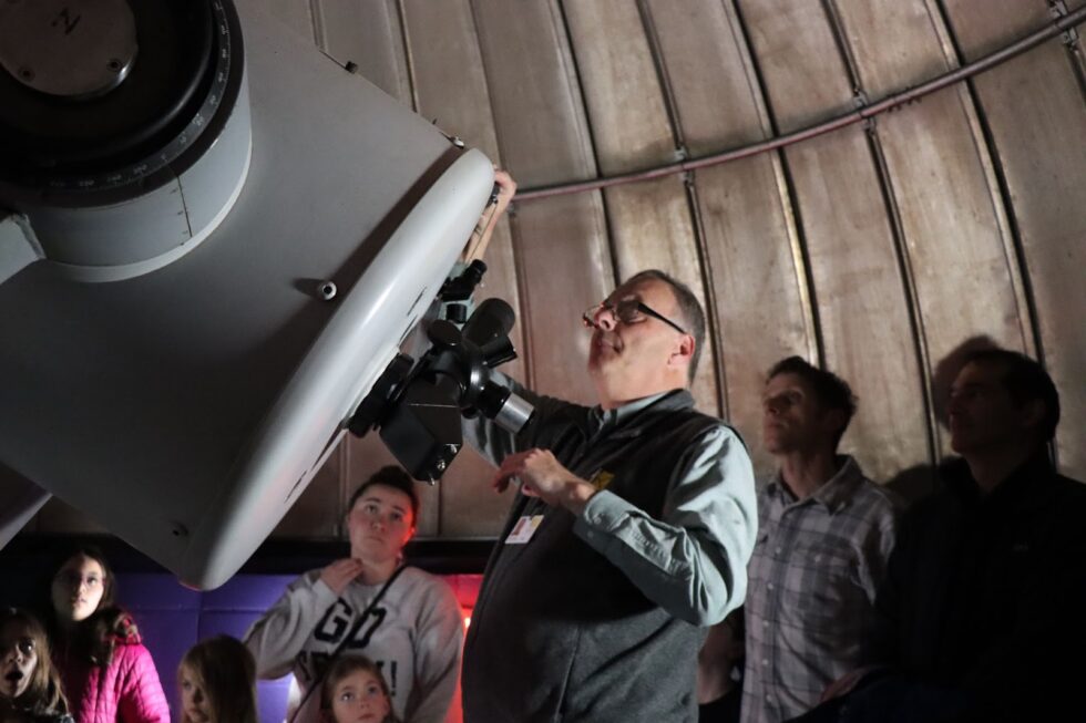 Monthly Stargazing Program Returns to the Springfield Science Museum